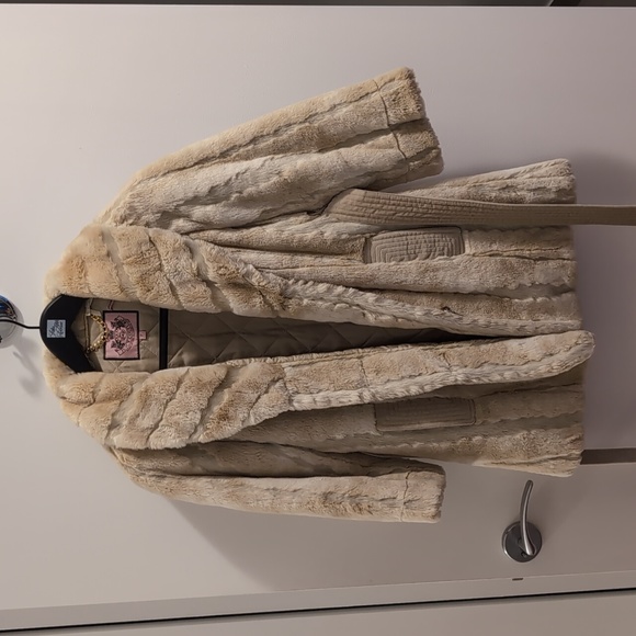 Juicy couture faux fur coat - Picture 8 of 8